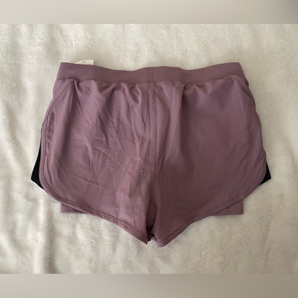 NWOT Under Armour Mauve HeatGear Shorts Size Medium - Picture 5 of 5
